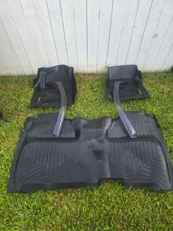 2014 ..2018 gmc sierra chevy silverado bedliner ,roll n lock cover ,weathertech floor mats set and window visors