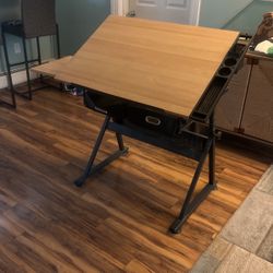 Drafting desk