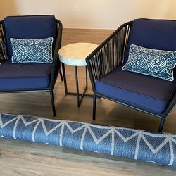 Cushioned Patio Chairs Incl rug, table, foot rest
