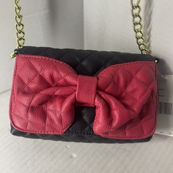 Betsey Johnson quilted shoulder bag w/ flower detail