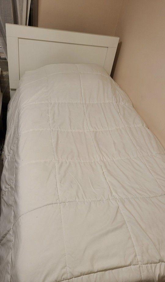 New White Twin Size Bed, With Frame, Backboard, And Mattress