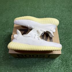 Yeezy 350 Cream White 