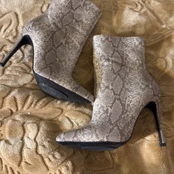 Booties Size 8 Snake Print