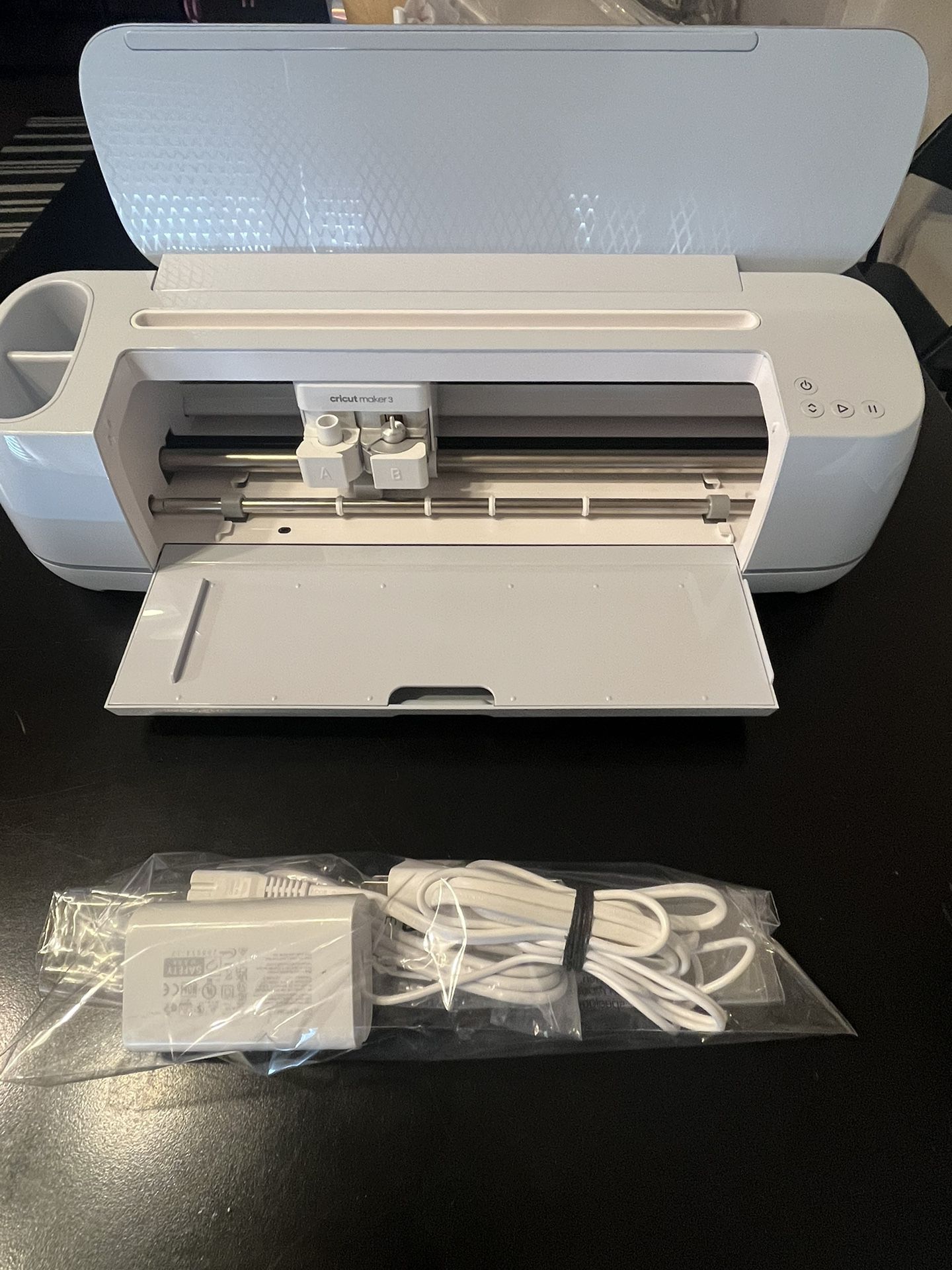 Cricut Tool Kit for Sale in Shenandoah, TX - OfferUp