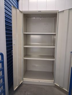 Solid metal storage cabinet  with 2keys.