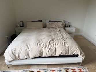 Luxury Bedroom Furniture Set – Saatva King & Queen Beds + Mattresses