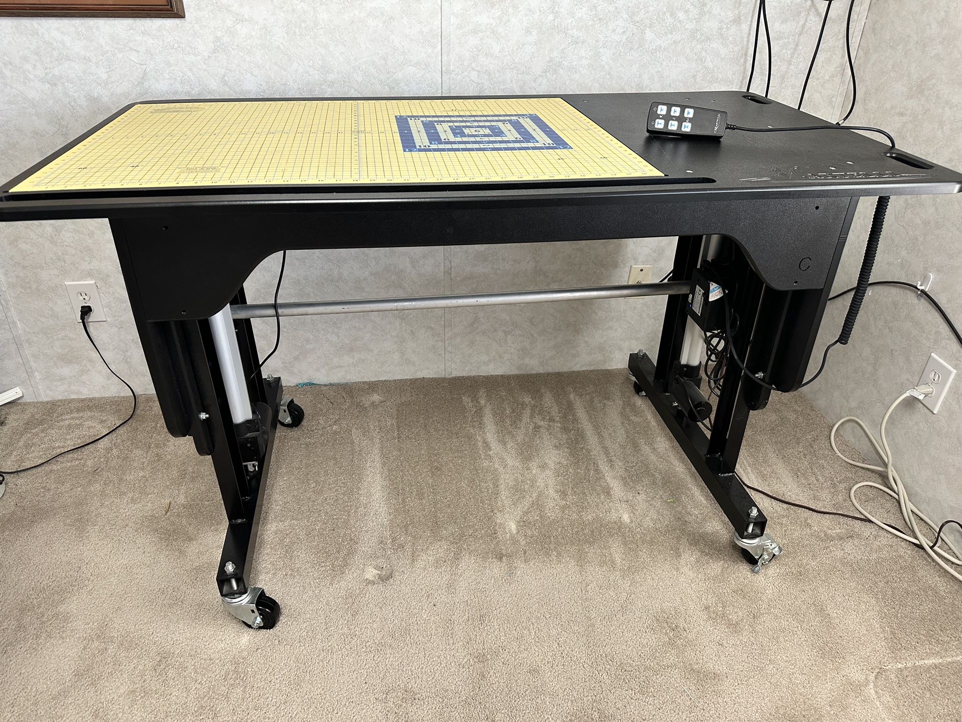 Martelli Powered Premier Workstation - Cutting Table 58” X 31”