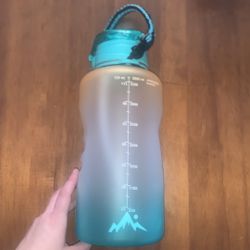 Giotto Large 128oz Motivational Water Bottle