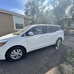 2017 KIA Sedona