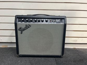 Fender Frontman 25R 25-Watt Combo Amplifier (A1G011129)