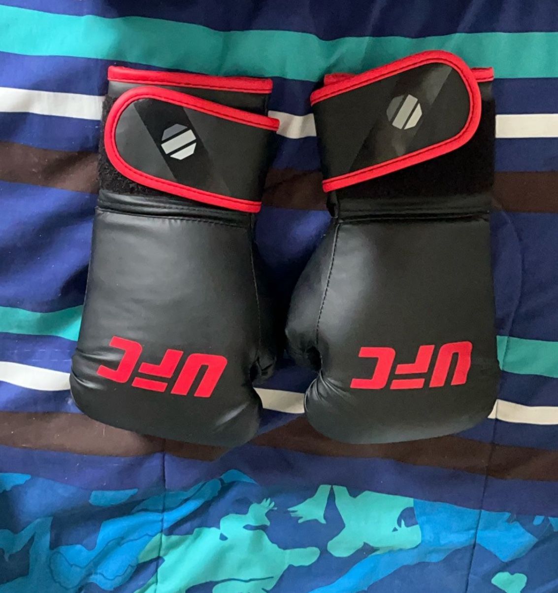 UFC Boxing Gloves Hardly Used