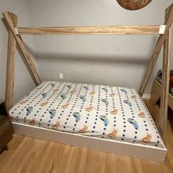 Ashley Floor Tent Bed-TWIN