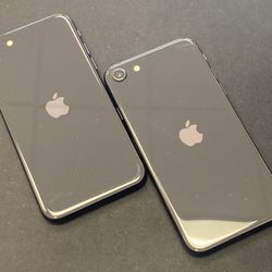 Very Good UNLOCKED iPhone SE 64GB  Unlocked For Any Company Special