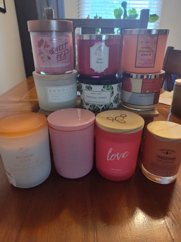 LOT OF 10 CANDLES