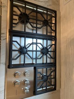 Wolf 5 Burner Gas Stove