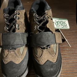 Aegis Shoes Size 6.5