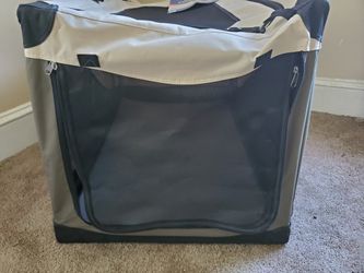 Petco portable canvas crate with storage case