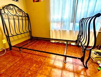 Black Metal frame TWIN XL