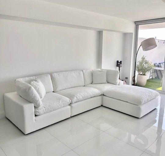 I'm selling a modular sectional sofa. No Free. Ask for price.