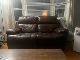 Power reclining sofa