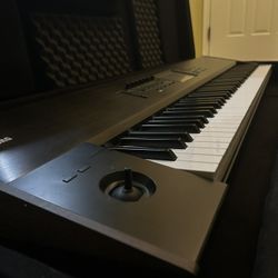 Korg Nautilus 88 w/ Case (PRICE SLIGHTLY NEGOTIABLE)