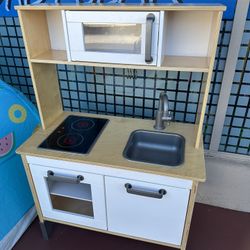 Wooden Play Kitchen/Toy