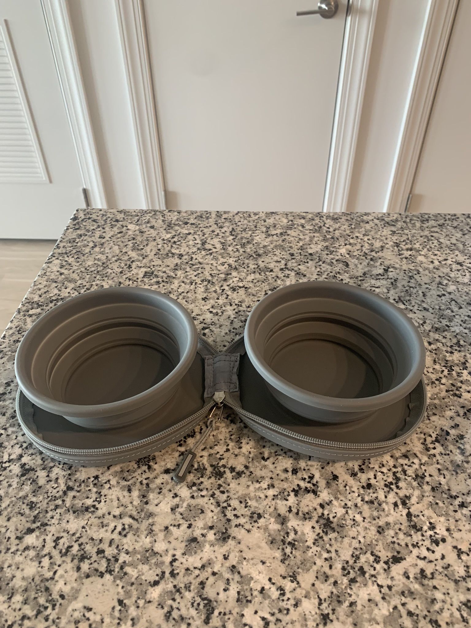 Arcadia Trail - Pet Feeder - Never Used. - Food and Water