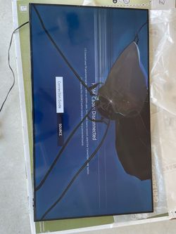 Samsung 55 inch Flat Screen TV with Cracked Screen