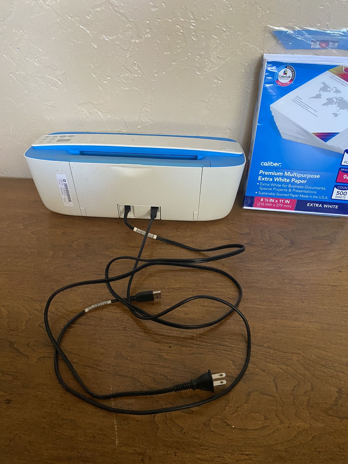 3700 Series HP Printer/scanner  w/t Printer Paper