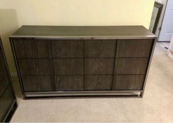 Nice brown dresser