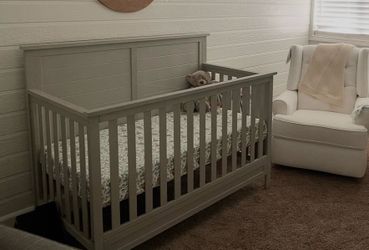 Grey Crib w/ Newton Mattress