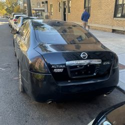 Nissian Altima