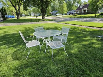 Refinished Vintage 5pc Wrought Iron Patio Table Set With Stackable Chairs 