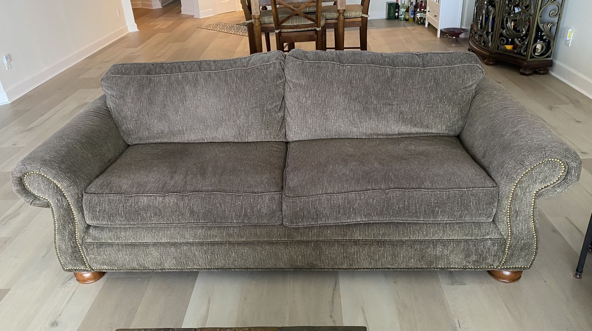 Beautiful & Comfy Hunter Green Couch for Sale in Jacksonville, FL - OfferUp