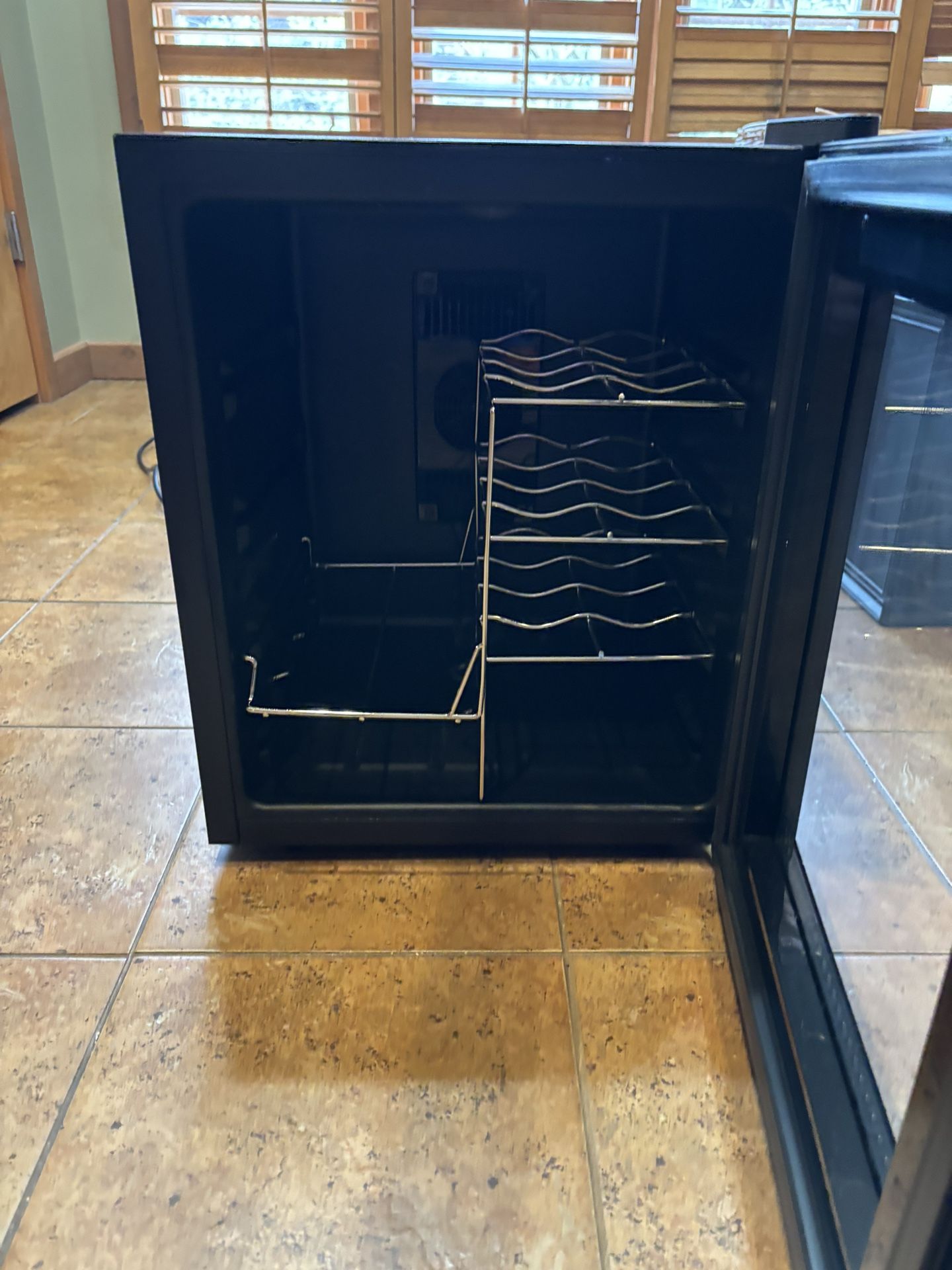 Wine Refrigerator/ Cooler