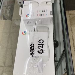 Gooogle Nest Wi-Fi With Chromecast Set