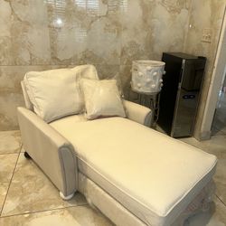 Daybed couch sofa lounge bed master bedroom furniture living room new beige off white vanity comfort