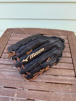 Mizuno 13” Baseball / Softball Glove – Black Leather