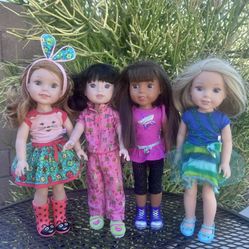 Set 4 WELLIE WISHERS DOLLS American girl Doll