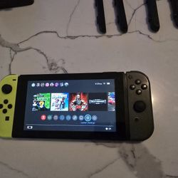 Nintendo Switch 
