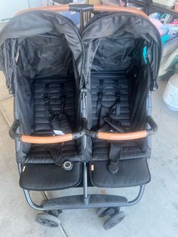 Zoe Twin stroller