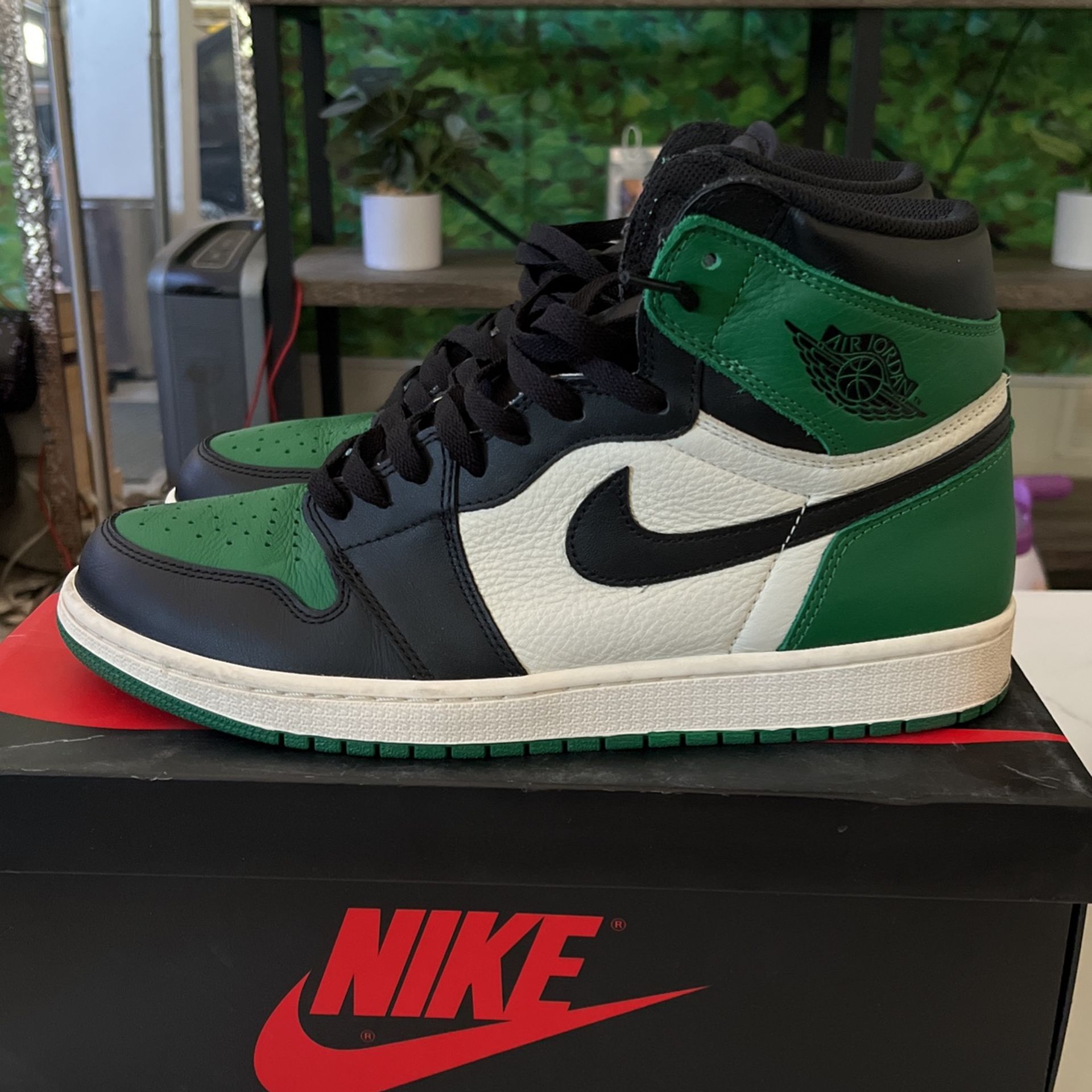 Jordan 1 Pine Green for Sale in Lake Elsinore, CA OfferUp