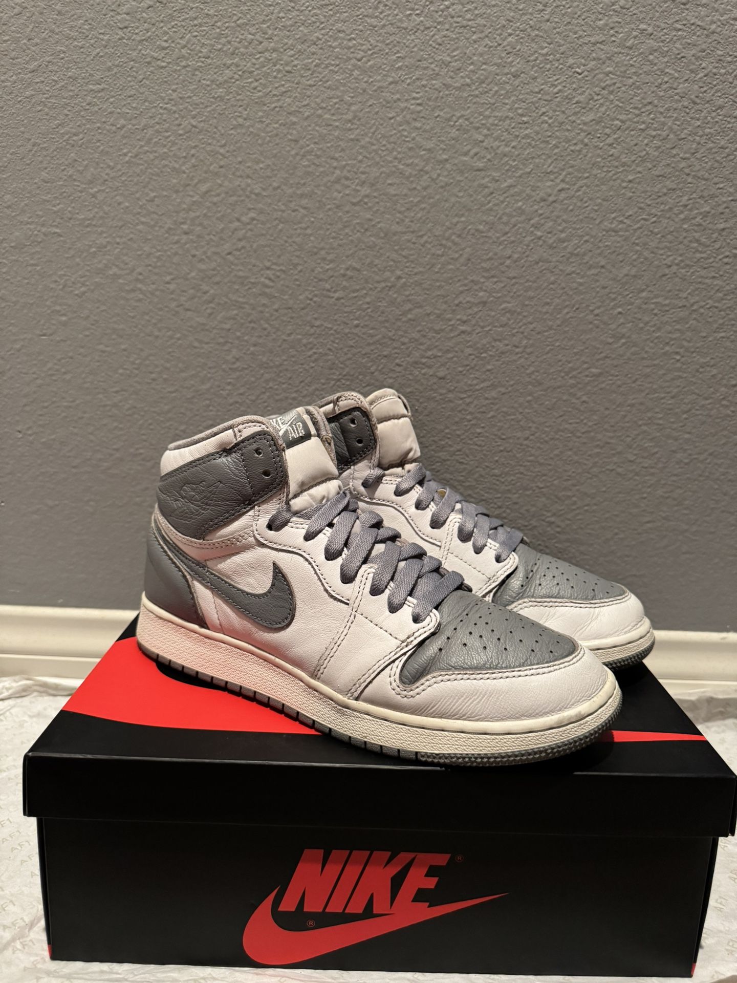 Air Jordan 1 Retro High OG GS Size 7 Youth