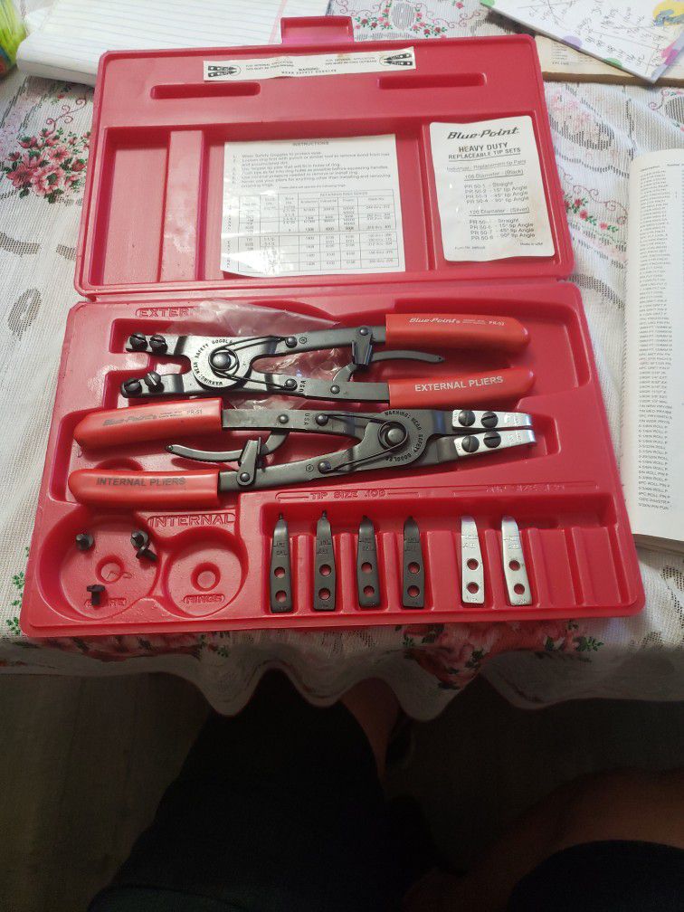Replaceable tip plier set Tools