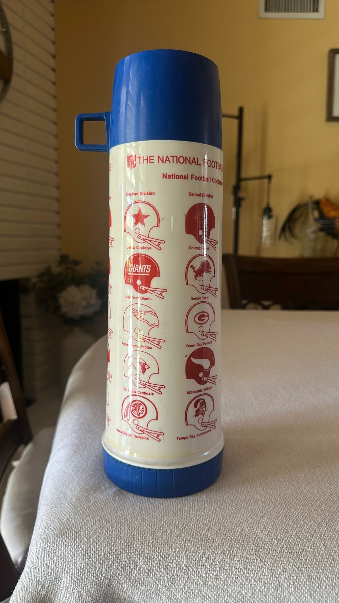 Vintage Thermos From The 70s With old NFL logos on the helmets NFL Logos 