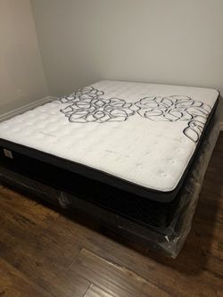 King Size Mattress Pillow Top New 12"