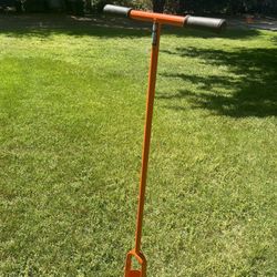 AMS 4 Inch Wide One-Piece Long Mud Post Hole Digger Auger. Hardly Used. 