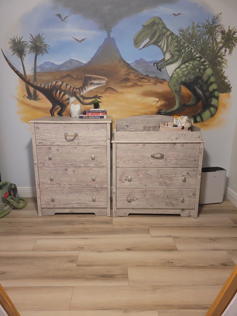 Dresser Set