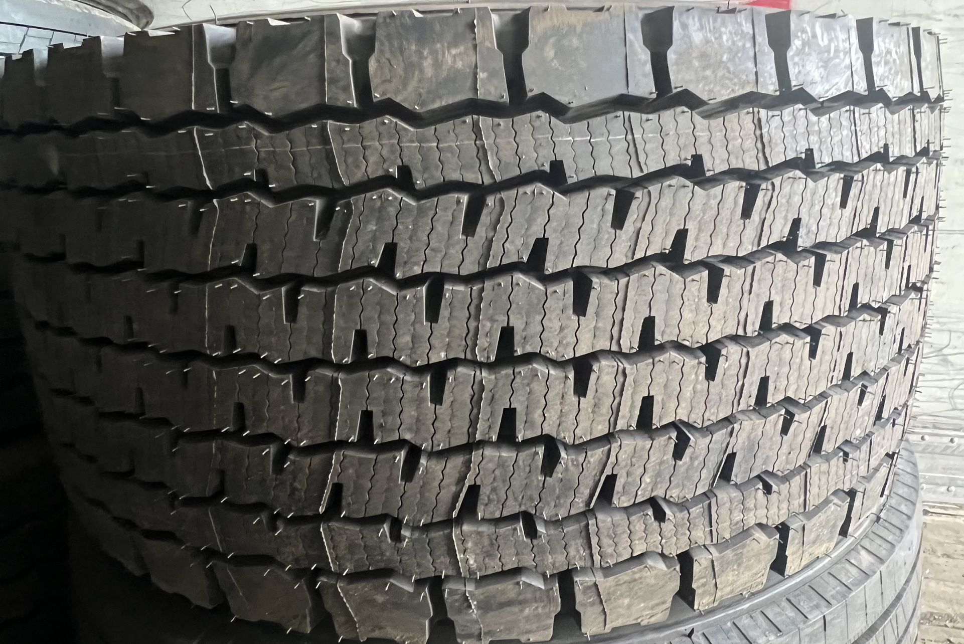 Super Single Tire