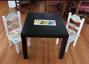 Kids table set Classic hand painted chairs 🪑